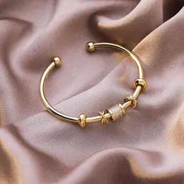 Дизайнер брангера французский элегантный блестящий Cz Stone Brass Gold Bangles для женщин -дам геометрический крест регулируемый браслет с открытым шармом украшения ювелирные изделия