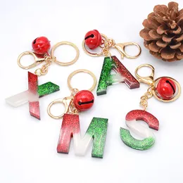 موضوع عيد الميلاد A-Z الأحرف الأولى من سلسلة المفاتيح مع أجراس حمراء خضراء 26 رسائل سلاسل قلادة كيس معلقة هدايا الحلي