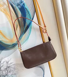 Ladies Fashion Casual Designe Luxury Pochette Accessoirs Bag Sags Sags Crossbody Cue Couck