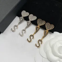 Designer Boucle D'oreille Amour Charme Pour Femme 2 couleurs avec des diamants Marque Simple Lettres Y Or 925 Argent Diamant Bague Dame Boucles D'oreilles Bijoux Oreille Boucles D'oreilles designe femmes