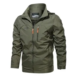 Giacca impermeabile da uomo casual primavera autunno Giacca militare in pelle di squalo Soft Shell Giacca da esterno Moda Giacca a vento Cappotto impermeabile da uomo 220822