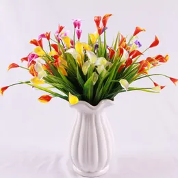 Dekoracyjne kwiaty wieńce Piękne 25 głów bukiet sztuczny kwiat fałszywe rośliny Calla lili liść plastikowy pies