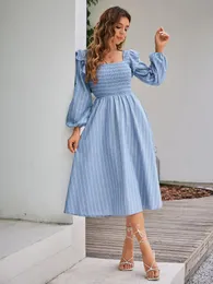 Casual klänningar enkla ruffle lantern hylsa ränder blå elagant kontor klänning kvinnor fyrkantig krage elastisk maxi a-line shirring vestidocasua