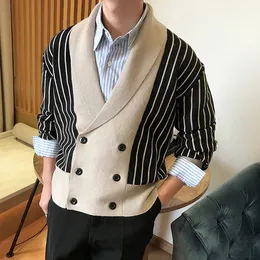 Jackets masculinos Autumn British Stripe Breastted Men Men personalizou Slim Lapeel Sweater Cardigan Trend Los Hombres Abrigos Heren Vesten 220826