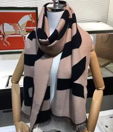 Sciarpa invernale scozzese di marca di moda Sciarpa invernale di lusso da donna Foulard caldo Sciarpe solide Sciarpe casual di moda Avvolge in cashmere Accessori