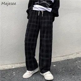 Męskie spodnie Spring Casual Plaid Men szeroko nogi Vintage BF para prosta pantsury Pantalones Streetwear Harajuku mopping ponadwymiarowy S 3xl 220827