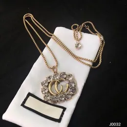 Hohe Vintage Ohrstecker Frauen Qualität Ohrringe Luxus G Set Halskette Armband Persönlichkeit Modeschmuck G