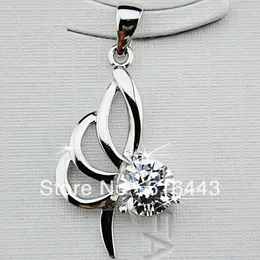 Pendanthalsband Charms 925 Sterling Silver Cubic Zircon Fashion Women Lämna fina smycken A-681