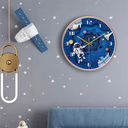 Wandklokken 8 Inch Kinderen Slaapkamer Stille Tweede Elektronische Astronaut Exploratie Kamer Decoratie Quartz Home Decor 220829