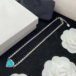 2022 Kalp Kolyeleri Tasarımcı Cjewelry Kolye Kadınlar Moda Takı Aşk Kolye İlk BrandJewelry8 Serisi Küpe Bilezikler Kolyeler