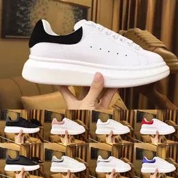 2023 Designer Brand Män kvinnor Running Shoes Leather Lace Up Platform Sneakers Trainers Triple White Black Luxury Velvet Suede Mens Casual Shoes Chaussures Storlek 36-45