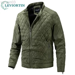 Giacche da uomo Uomo Inverno Piumino leggero Giacca da esterno Casual Colletto alla coreana Caldo e sottile Parka Griglia Slim Giacca a vento da motore Capispalla L220830