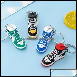 Porte-clés Porte-clés Accessoires de mode 2022 Vente Nouveau Style Stéréo Baskets Bouton Pendentif 3D Mini Basketball Chaussures Modèle Doux Pla Dhqh7