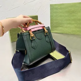 Diana Bamboo Väskor designerväskor lyxiga bambu handväskor crossbody tygväska mode kvinna små handväskor handväskor handväska väskor Läder 5A Kvalitet