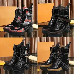 Designer Ankle Boots Women Boots Flamingos Love Arrow Medal Martin Boot 2023 Vinter äkta läder grova högklackade skor klackade stövlar med låda storlek 35-42