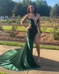 Stunning Mermaid Velvet Prom Dresses sweetheart Beaded Plunging Neck Side Split Velvet Rhinestones Evening Gowns Sweep Train Plus Size Formal Wear