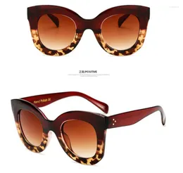 Gafas de sol Fashion Lady Leopard Frame Marque diseñadora de la marca Women Square Retro Men