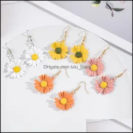 Urok Daisy Flower Coldings jasne kolorowe malarstwo Cabochon Charm Dangle For Women Jewelry Kolor Hurtowa dostawa 2021 DHSVS