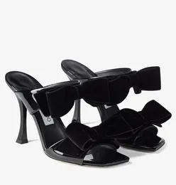 Słynne design damskie sandały flaca buty z kokardą aksamitną plamą kwadratową mułki ślubne sukienka ślubna lady pantof