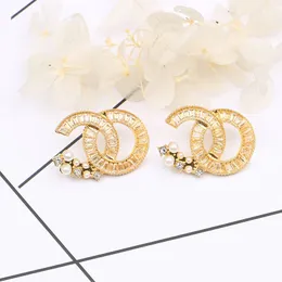 Brincos de luxo Stud Banhado a 18K Prata 925 Designers Studs de Letras Duplas Chic Feminino Redondo Cristal Strass Brinco de Pérola Jóias para Festa de Casamento