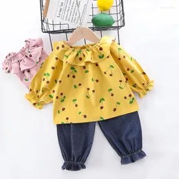 Set di abbigliamento Primavera Casual Dolce neonata Stile coreano Cartone animato Stampa ciliegia T-shirt con maniche a lanterna Pantaloni in denim Set per bambini 1-4 anni