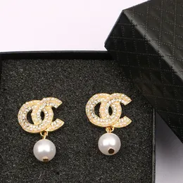 Luxury Earrings Stud 18K Plated 925 Silver Designer Double Letters Studs Chic Women Crystal Rhinestone Pearl Earring Wedding Party Jewelry Various styles