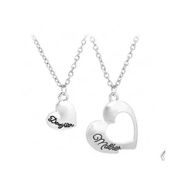 Pendant Necklaces 2Pcs/Set Mother Daughter Necklace Hollow Lettering Fashion Heart Pendants Sier Plated Necklaces For Mothers Day Gi Dh8O9