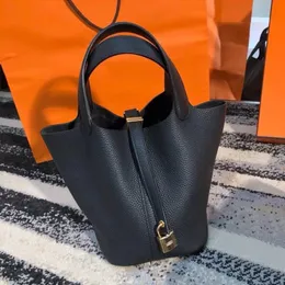 borsa con manico superiore Borsa a tracolla di lusso in pelle da donna Borsa shopping da donna Tote firmata Borse a secchiello classiche Pony e sciarpa gratuiti