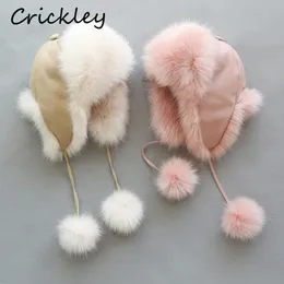 CAPS HATS 2-10 år Fashion Winter Kids Pu Leather Big Ball Fur Plush Windproof Ushanka för barn pojkar flickor varm skidåkning 221203