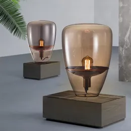 Lâmpadas de mesa Nórdicas de vidro duplo nórdico quarto pós -moderno criativo simples designer retrô estudo lumbo de chão