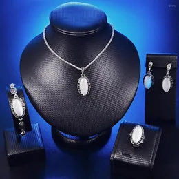 Naszyjnik Zestaw 2022 Moda 4PCS Kobiety Faux opal owalny wisiorek bransoletki pierścień biżuteria