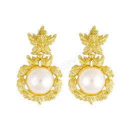 Korea Style Imitation Pearl Embellished Dangle Earrings For Women Vintage Gold Color Metal Leaf ￶rh￤ngen Charmiga smycken