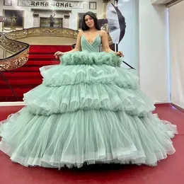 Yeşil Quinceanera Elbise Balo Kıyafetleri Kolsuz Katmanlı Ruffles Akşam Partisi Balo Elbisesi 15 Vestidos de Fiesta