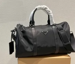 Designer Nylon Duffle Bags Unisex Large Capacity Travelling Bag Knapsack Handbag Black Sports Package Portable Weekend Handbag Sho180N