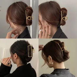 New Women Elegant Gold Silver Metal Hair Claw Hollow Geometric Hair Clips Vintage Hairgrip Fashion Hair Accessories