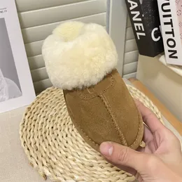 Classic Australian Wool Boots Designer Sliders Casual Shoes For Womens Fashion Outdoor Snow Boots Luxury Fluffy Slipper Slide With Box