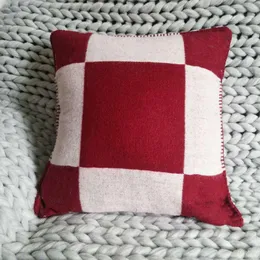 جودة رسالة وسادة وسادة Cashmere Designer Pillowcase المنسوجة Jacquard Custer Cushion Cover Sofa Wool Covering Heat Home Fleding Supplies 4545cm 6565cm