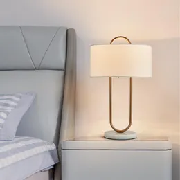 Lampade da tavolo Post Modern Simple Art Lamp Nordic Designer Model Room Soggiorno Camera da letto Comodino Marmo