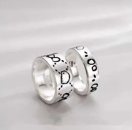 Designer di alta qualità Skull Street Titanium Steel Band 925 Ring Fashion Coppia Fasci per matrimoni e donne Gioielli Punk Rings Regalo