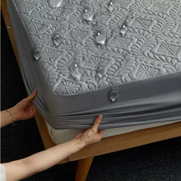 Pad Mattress Quested wytłaczanie wodoodporne okładka Elastyczne łóżko stały kolor obrońca grube miękka królowa king size 221207