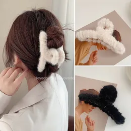 Garra de cabelo de pelúcia de inverno elegante acrílico pele sintética grampo de cabelo barrette caranguejo headwear para mulheres meninas acessórios de cabelo