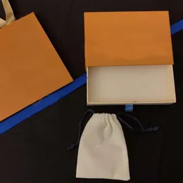 2022 scatole di gioielleria designer set borse da regalo per borse per sacchetti per la borsa abbina gli articoli non venduti singoli2736
