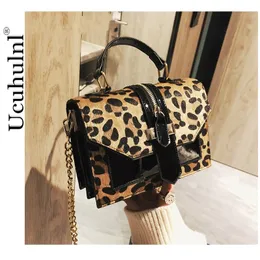 Marsupi Stampa leopardata Piccola patta Donna sopra la spalla Borse di lusso Designer Lady Leather Plush Messenger 221208