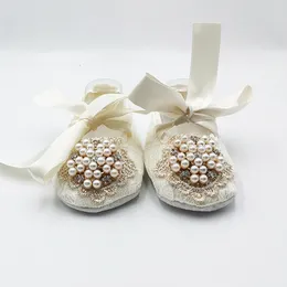 Eerste wandelaars Doop bruiloft Lace ornament Babyschoenen Magic Childhood Keepsake Bling 1st Birthday Princess Gift 221207