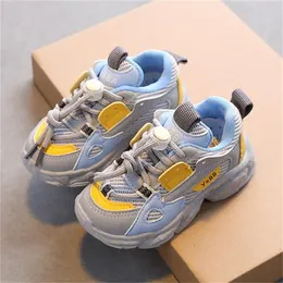 Nuove scarpe sportive per bambini Sneakers da ragazza per ragazzo Scarpe da ginnastica per bambini all'aperto traspiranti in rete Scarpe basse per bambini