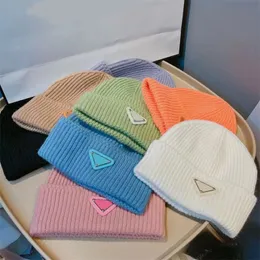 Unisex zima luksusowa czapka Man Fited Cap Fashion Casual Accessories Head Thermal Decorate MultiColour Portable Outdoor Knit Bonnets Hats Designer
