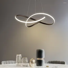 Lampy wiszące Europa geometryczny lekki żelazny uchwyt na sznur LED Elementy dekoracyjne do domu luksusowy projektant jadalnia