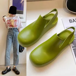 Flats 2021 Sandálias de fundo Novo verão feminino macio feminino simples desgaste externo baotou chuva jelly plástico tênis de água verde preto marrom t2221209 974