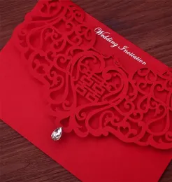 Vintage kinesisk stil ihålig bröllopinbjudningar kreativa brudar par kort rött omslag folie stämplande chic brudkort1583519