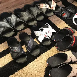 Men Beach Slipper Mode Plattform Kreuzschuhe Cartoon Buchstaben Plattform Leder Diashow Sexy Sandalen große Größe